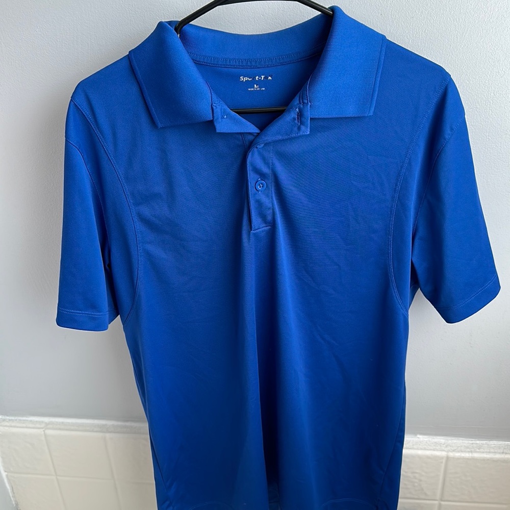 Men’s medium polo